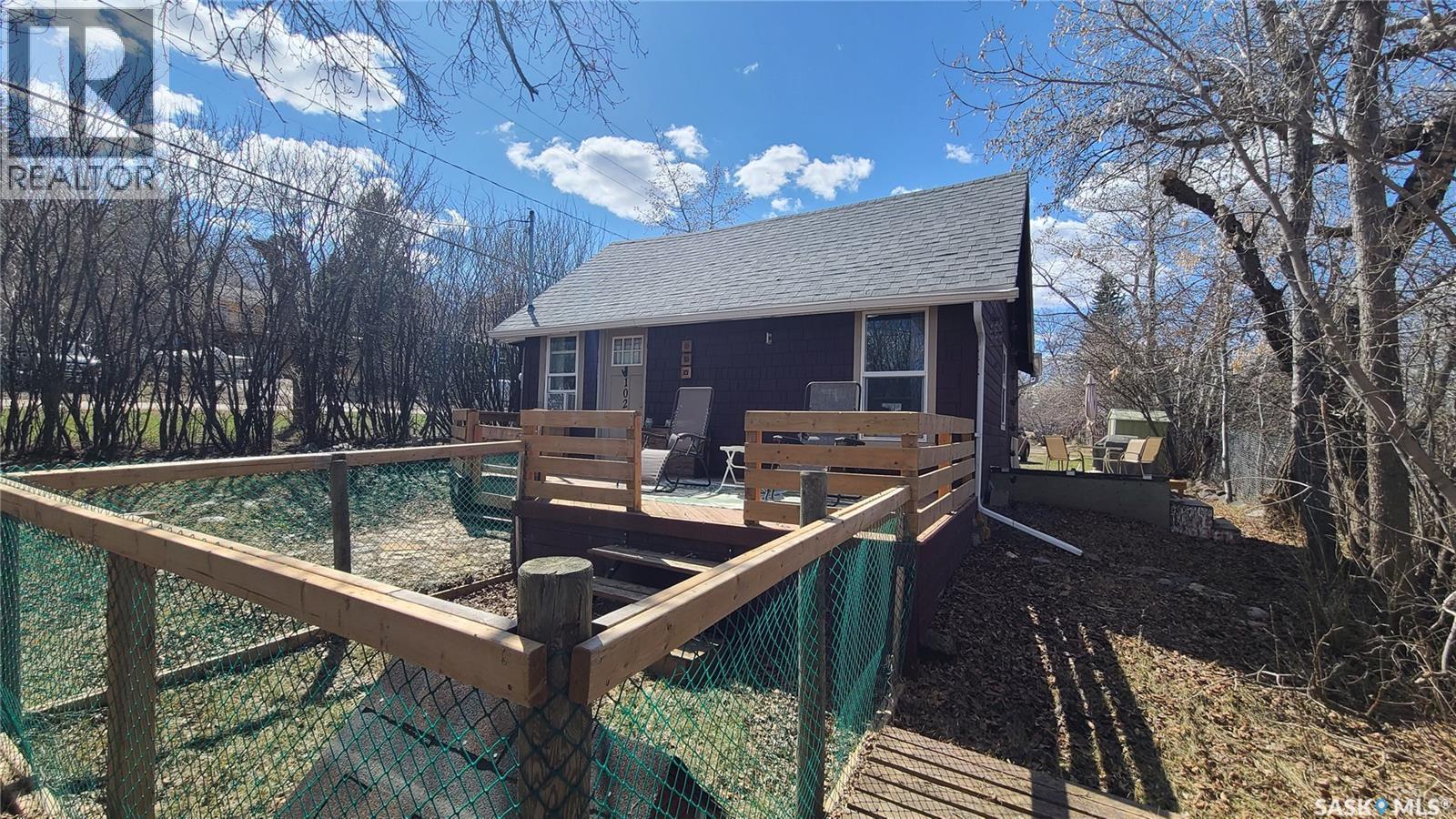102 Winnipeg Street, Manitou Beach, Saskatchewan  S0K 4T1 - Photo 2 - SK035013