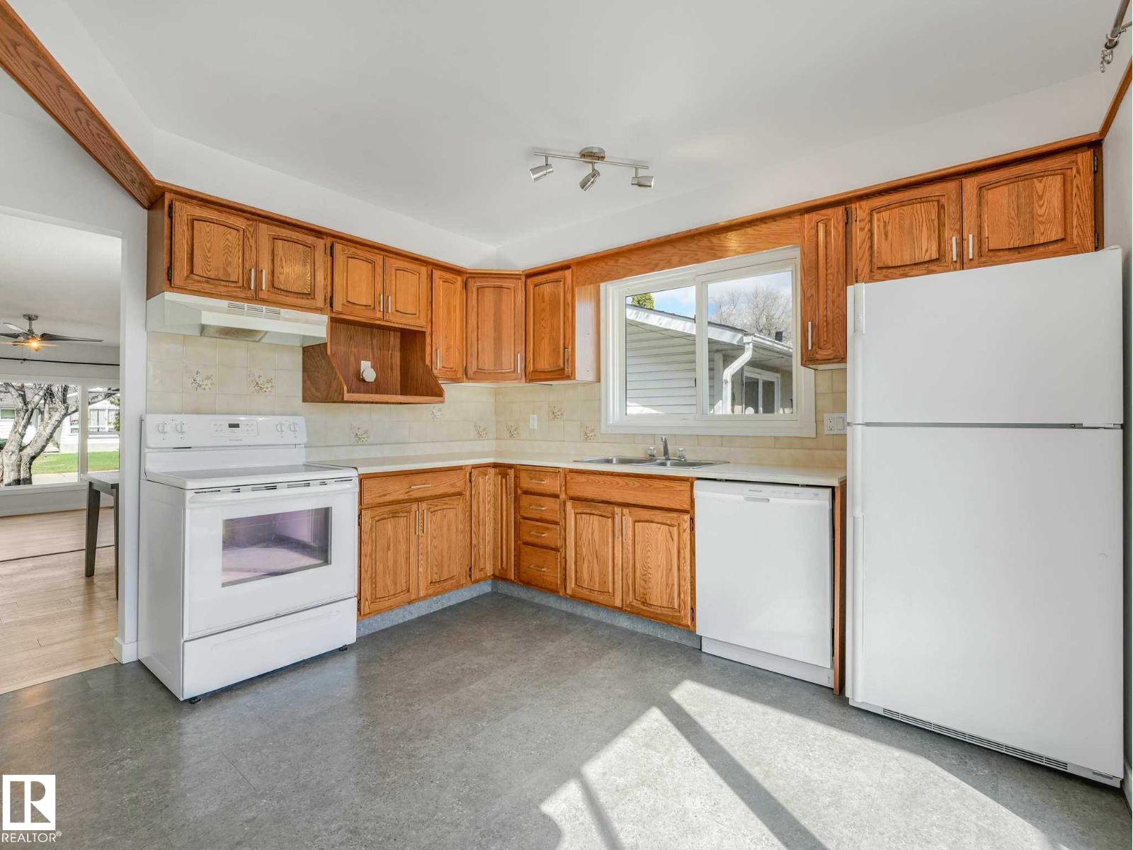 15015 83 St Nw, Edmonton, Alberta  T5E 5T3 - Photo 11 - E4486406