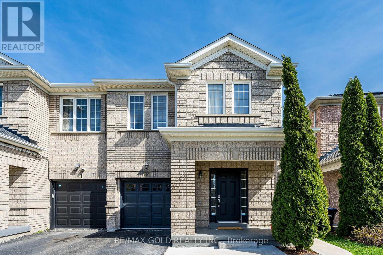 40 HOLLINGSWORTH CIRCLE, Brampton, Ontario