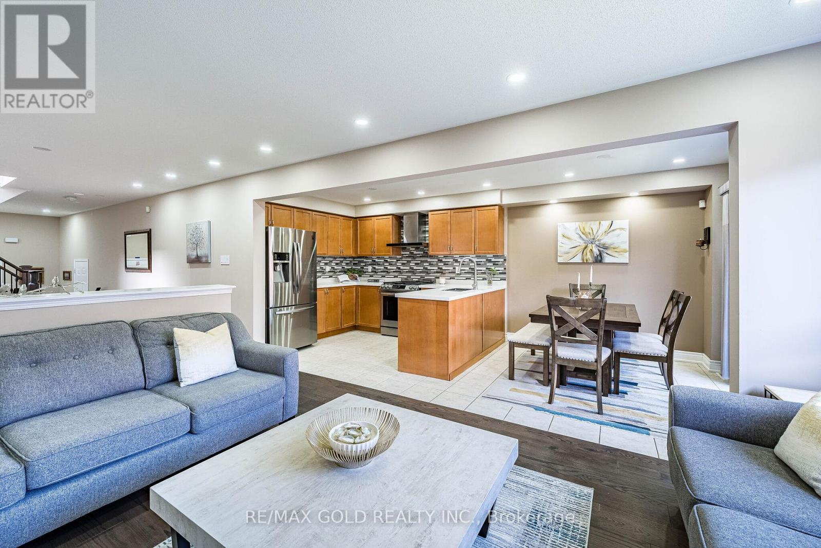40 Hollingsworth Circle, Brampton, Ontario  L7A 0J7 - Photo 13 - W13099632