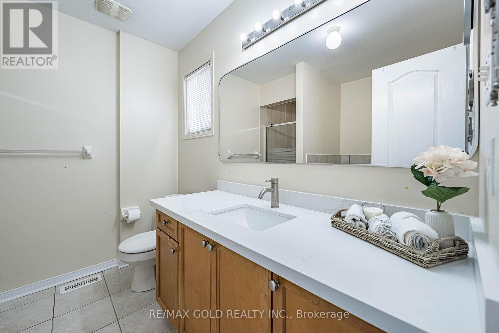 40 Hollingsworth Circle, Brampton, Ontario  L7A 0J7 - Photo 25 - W13099632