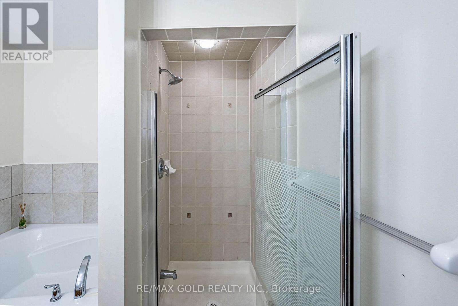 40 Hollingsworth Circle, Brampton, Ontario  L7A 0J7 - Photo 27 - W13099632
