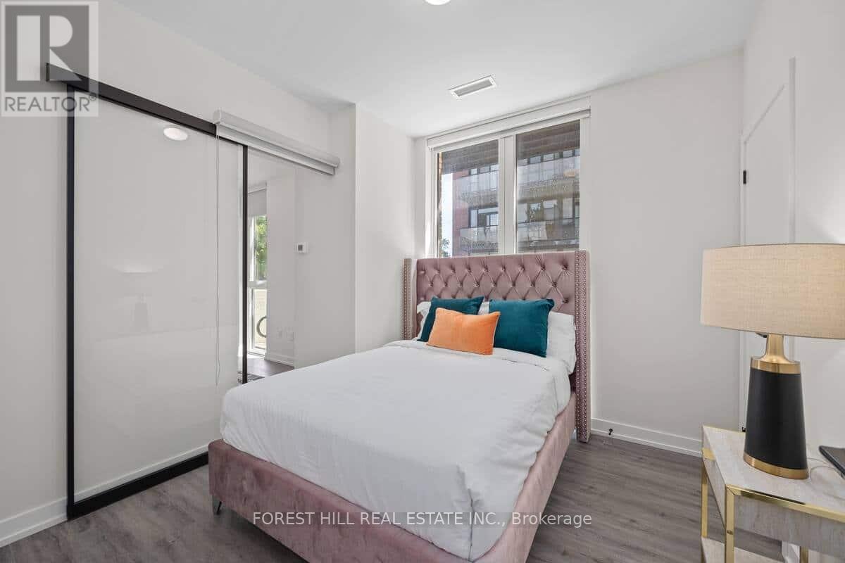 101 - 2300 St Clair Avenue W, Toronto, Ontario  M6N 0B3 - Photo 13 - W13099656