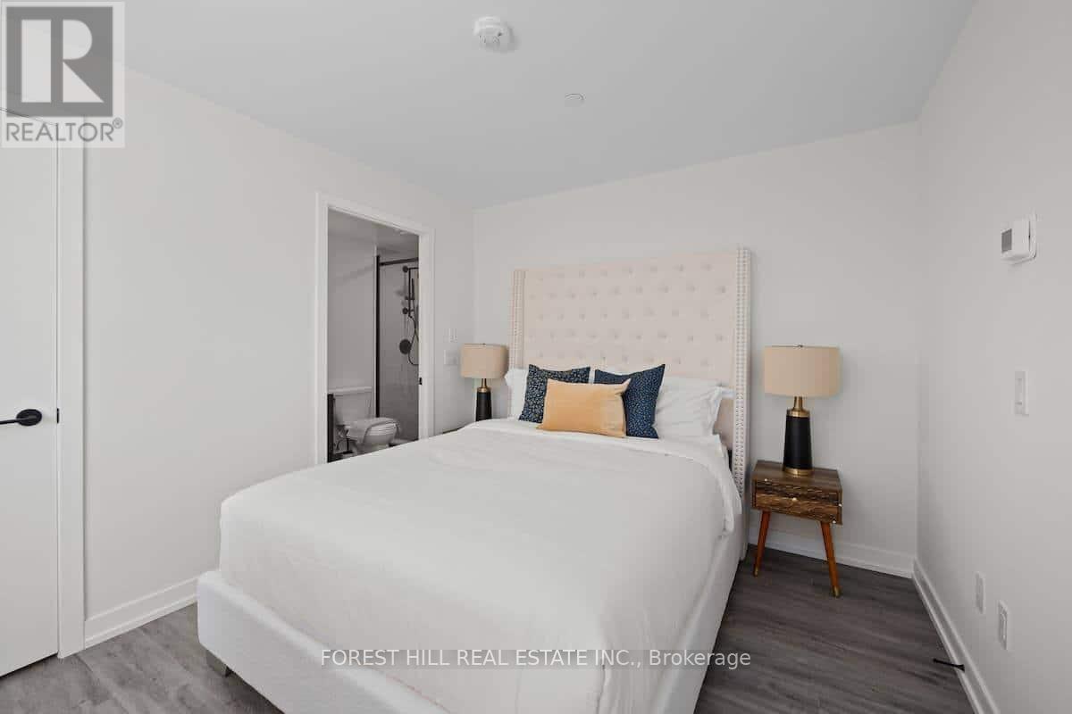 101 - 2300 St Clair Avenue W, Toronto, Ontario  M6N 0B3 - Photo 18 - W13099656