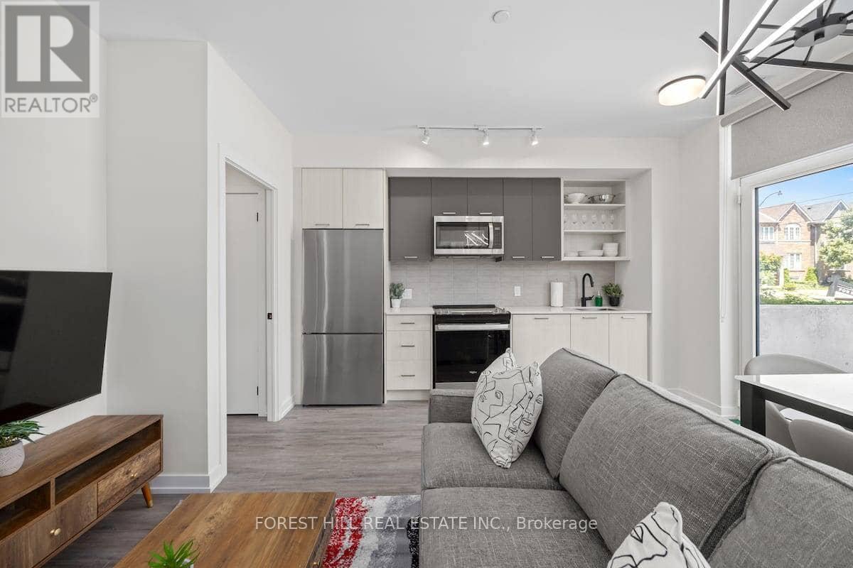 101 - 2300 St Clair Avenue W, Toronto, Ontario  M6N 0B3 - Photo 2 - W13099656