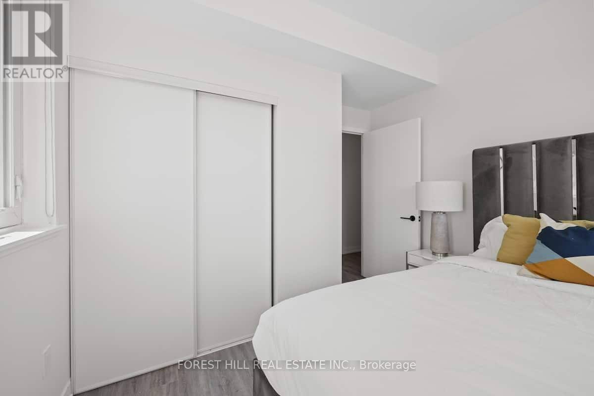 101 - 2300 St Clair Avenue W, Toronto, Ontario  M6N 0B3 - Photo 24 - W13099656