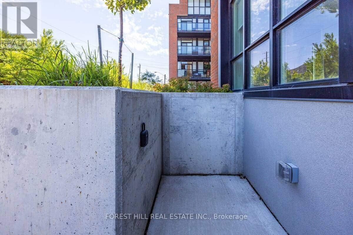 101 - 2300 St Clair Avenue W, Toronto, Ontario  M6N 0B3 - Photo 32 - W13099656