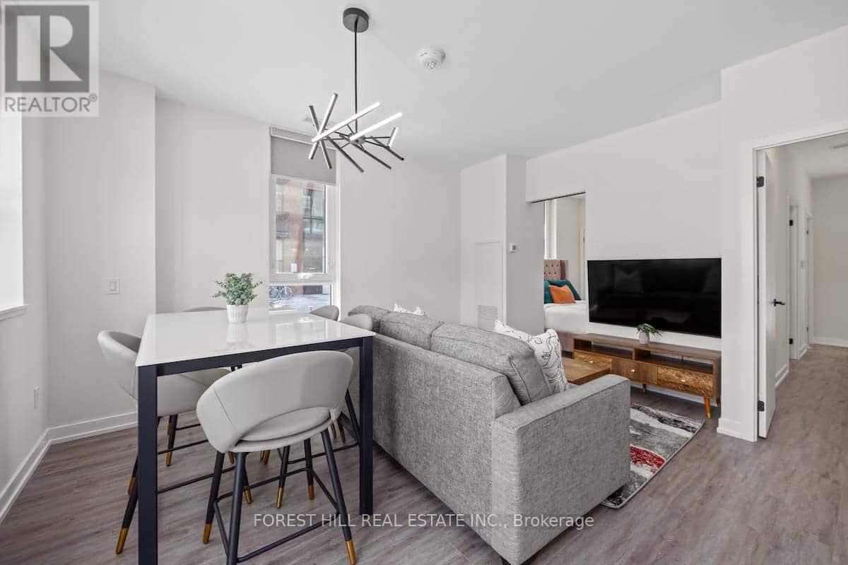 101 - 2300 St Clair Avenue W, Toronto, Ontario  M6N 0B3 - Photo 5 - W13099656