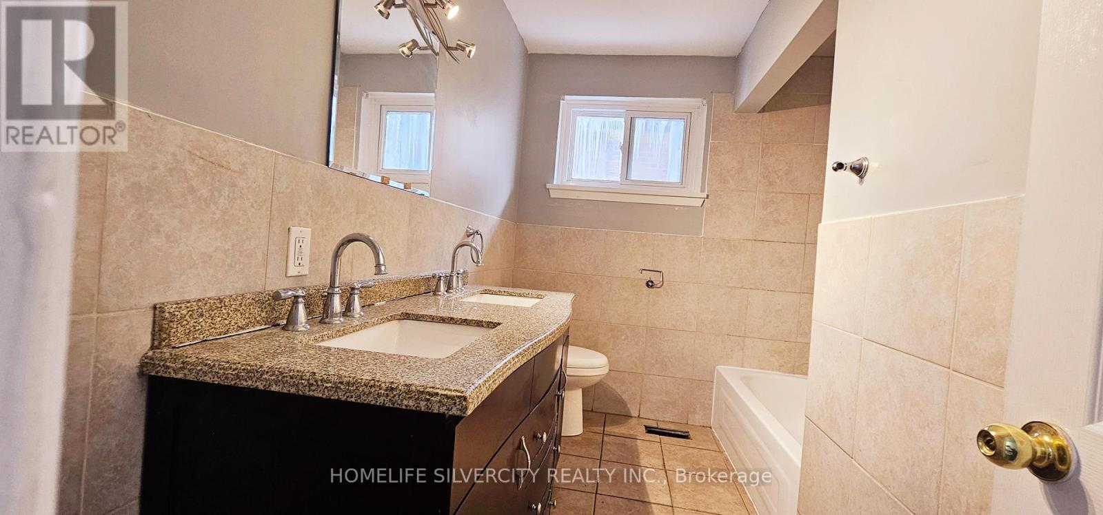 Upper - 31 Windermere Court, Brampton, Ontario  L6X 2L5 - Photo 20 - W13099672