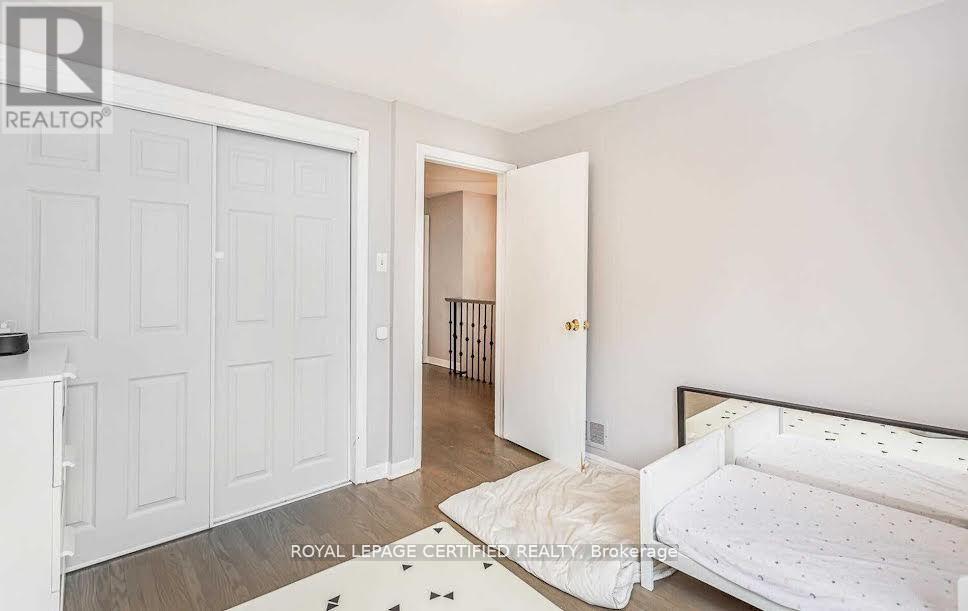 1466 Seagram Avenue, Oakville, Ontario  L6L 1X1 - Photo 19 - W13099698