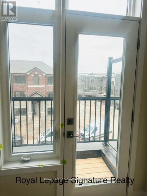 1322 Kobzar Drive, Oakville, Ontario  L6M 5R2 - Photo 2 - W13099718