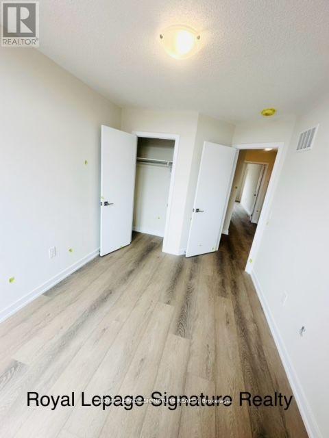 1322 Kobzar Drive, Oakville, Ontario  L6M 5R2 - Photo 3 - W13099718