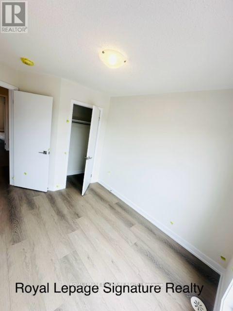 1322 Kobzar Drive, Oakville, Ontario  L6M 5R2 - Photo 6 - W13099718