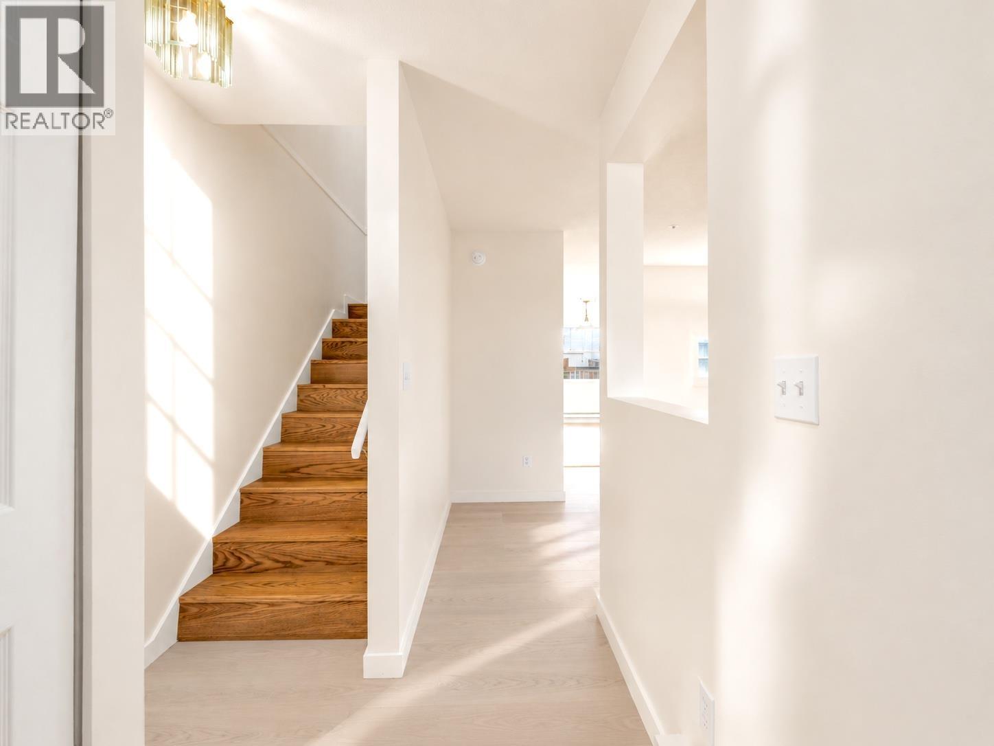 3305 Clive Avenue, Vancouver, British Columbia  V5R 4V4 - Photo 11 - R3120883