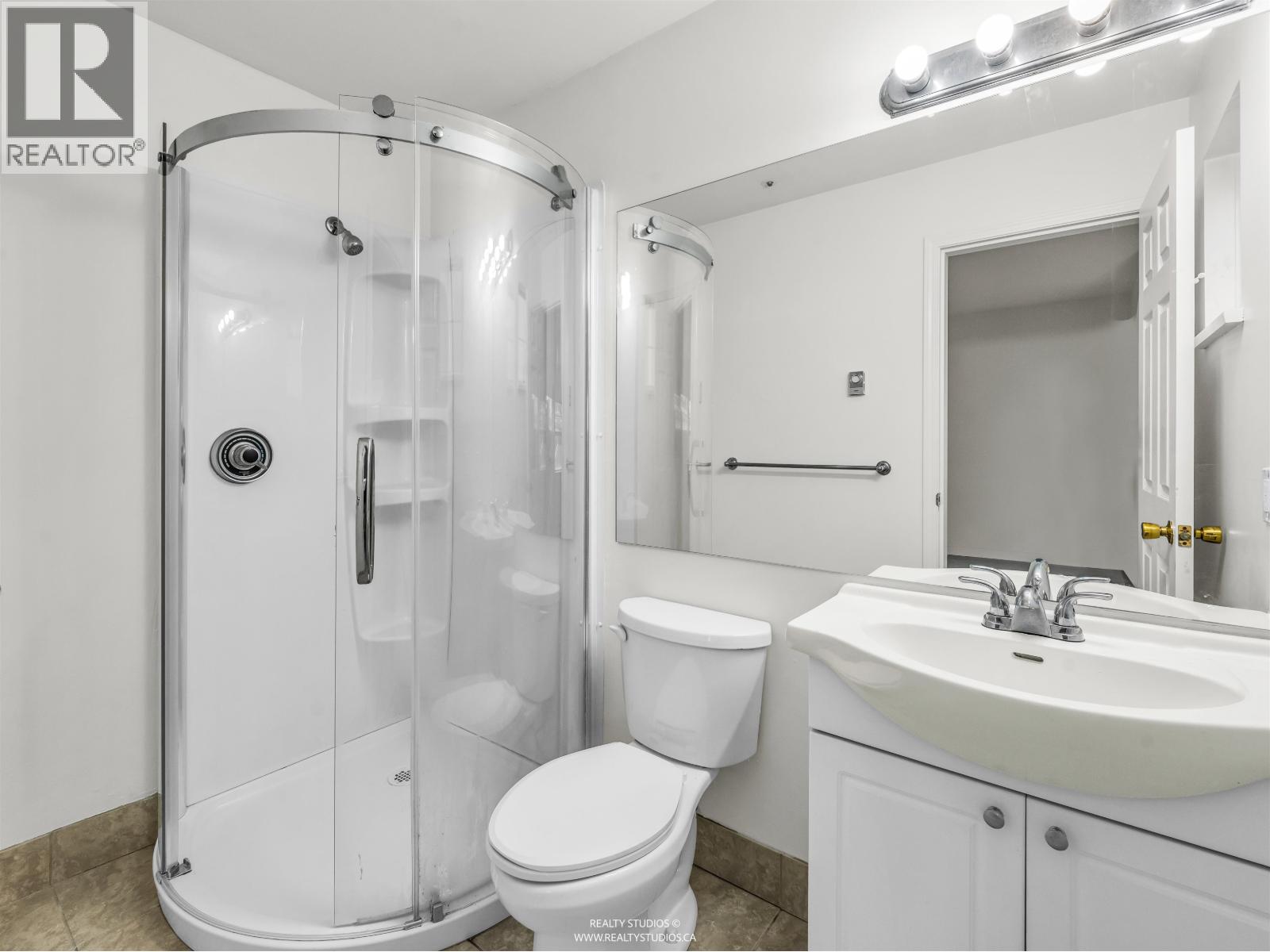 3305 Clive Avenue, Vancouver, British Columbia  V5R 4V4 - Photo 13 - R3120883