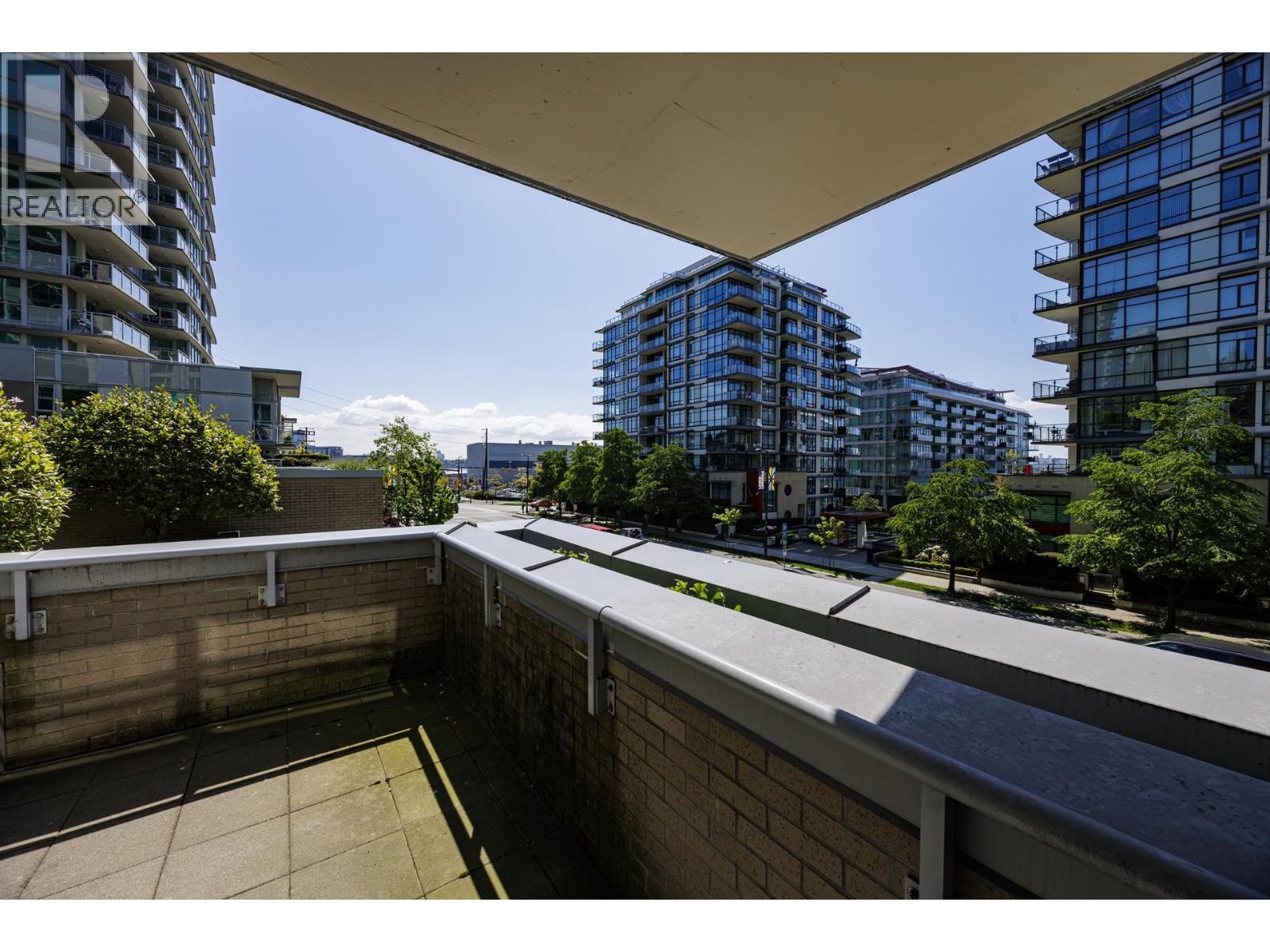 303 168 E Esplanade, North Vancouver, British Columbia  V7L 4X8 - Photo 7 - R3118832