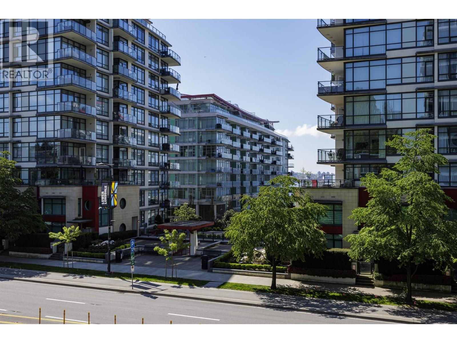 303 168 E Esplanade, North Vancouver, British Columbia  V7L 4X8 - Photo 8 - R3118832