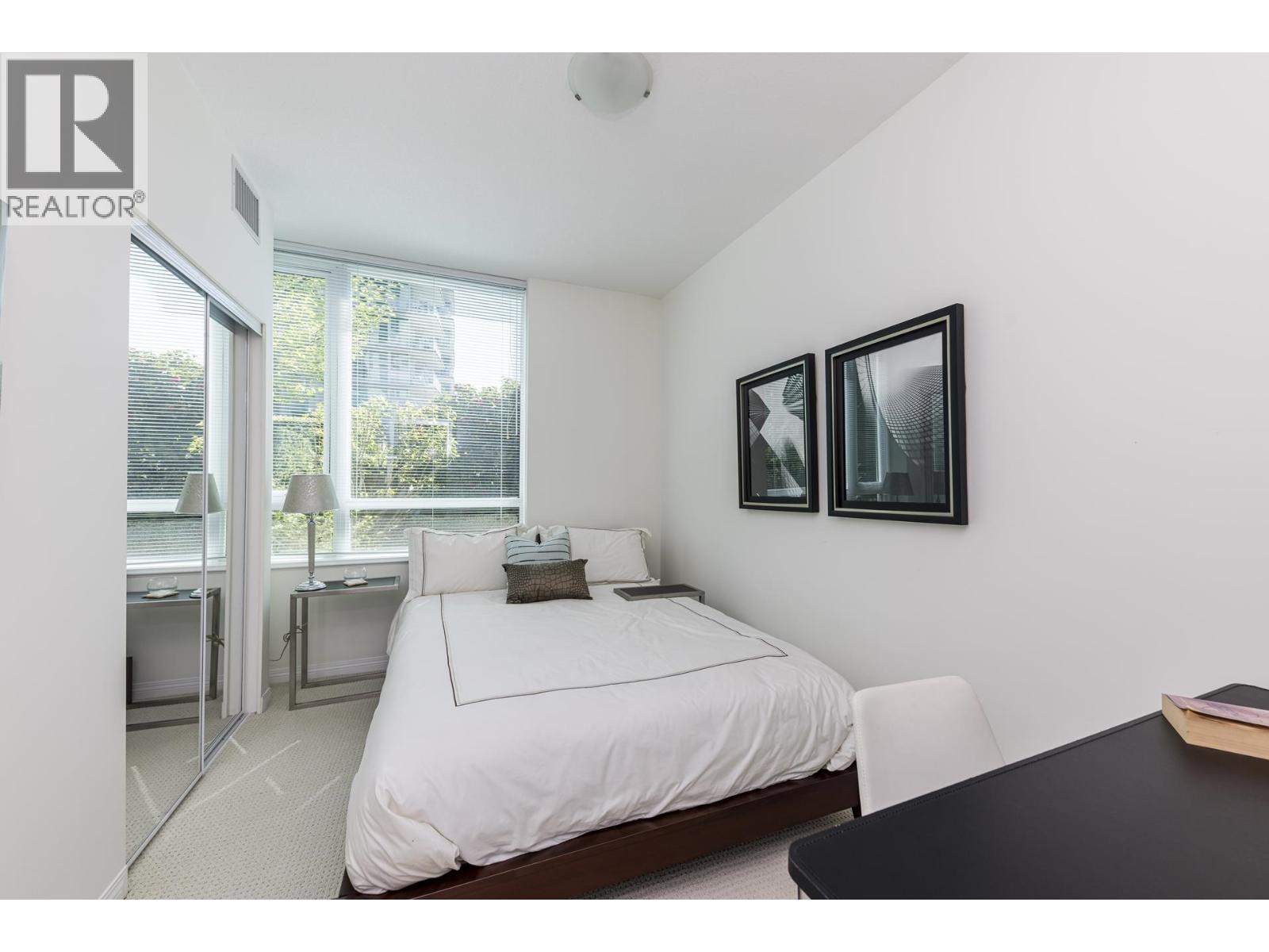 303 168 E Esplanade, North Vancouver, British Columbia  V7L 4X8 - Photo 21 - R3118832