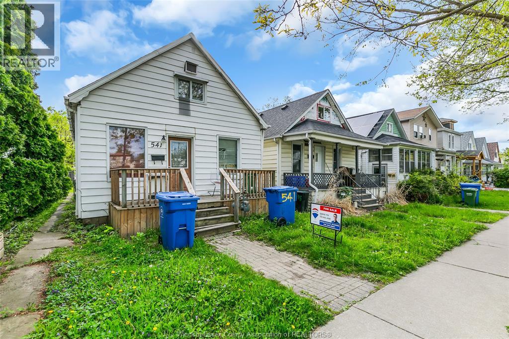 541 Bridge Avenue, Windsor, Ontario  N9B 2M3 - Photo 3 - 26010402