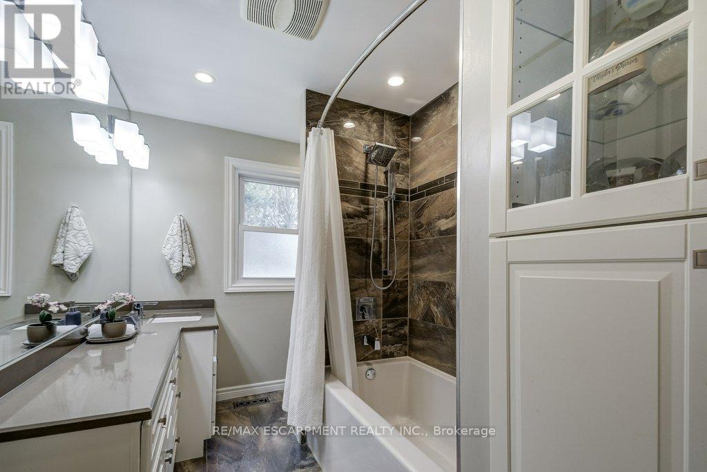 121 Elgin Street, Hamilton, Ontario  L0R 2H0 - Photo 17 - X13099666