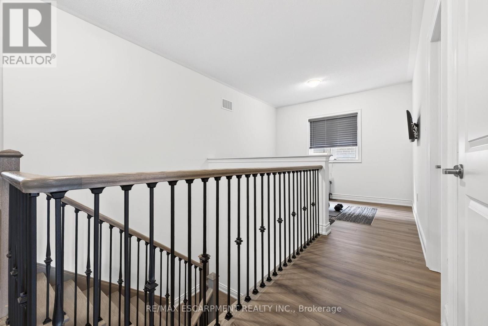 20 Zimmerman Gardens, Hamilton, Ontario  L8B 1Y9 - Photo 24 - X13099680