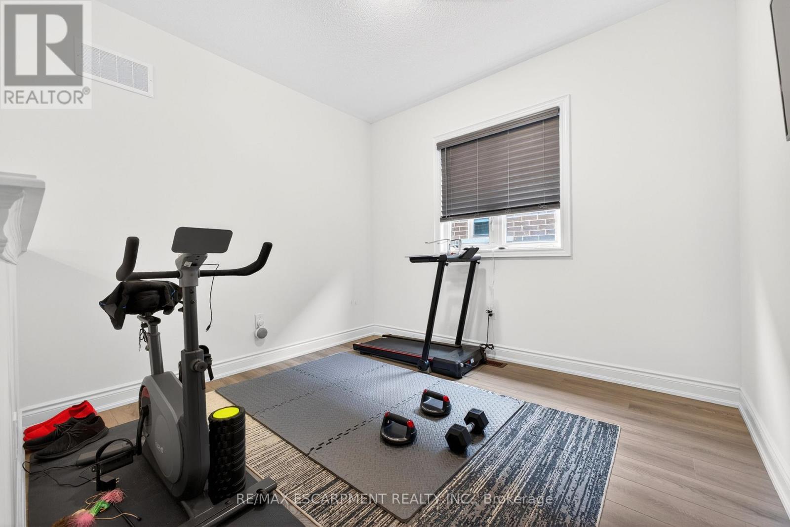 20 Zimmerman Gardens, Hamilton, Ontario  L8B 1Y9 - Photo 25 - X13099680
