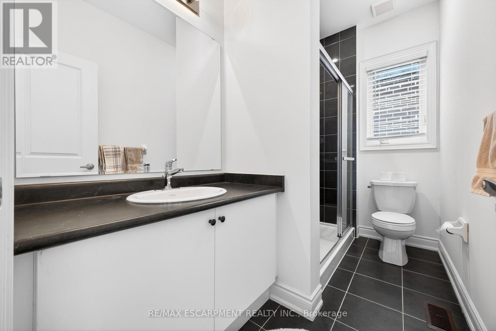 20 Zimmerman Gardens, Hamilton, Ontario  L8B 1Y9 - Photo 28 - X13099680