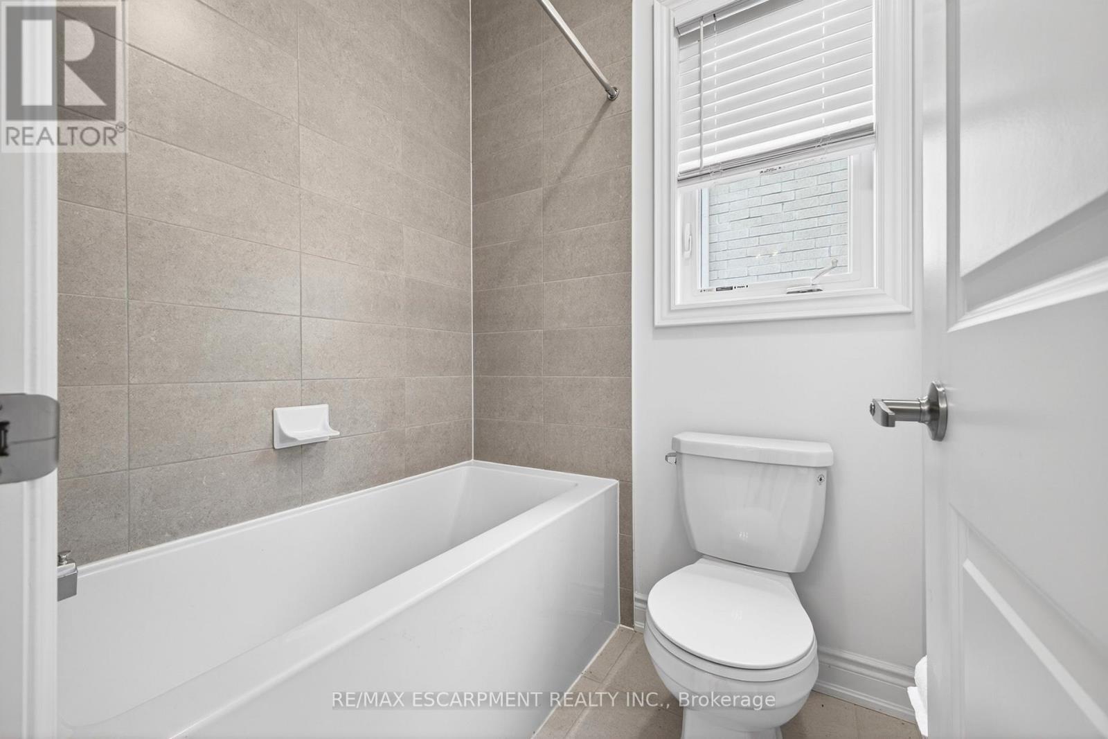 20 Zimmerman Gardens, Hamilton, Ontario  L8B 1Y9 - Photo 32 - X13099680
