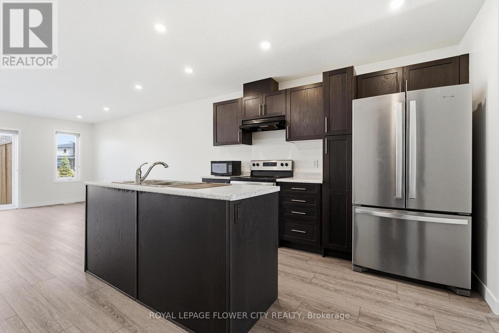 87 Pony Way, Kitchener, Ontario  N2R 0R8 - Photo 10 - X13099752