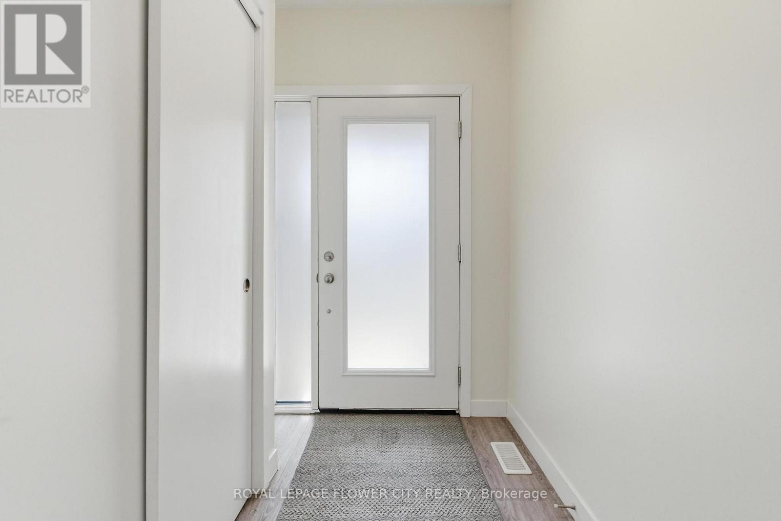 87 Pony Way, Kitchener, Ontario  N2R 0R8 - Photo 6 - X13099752