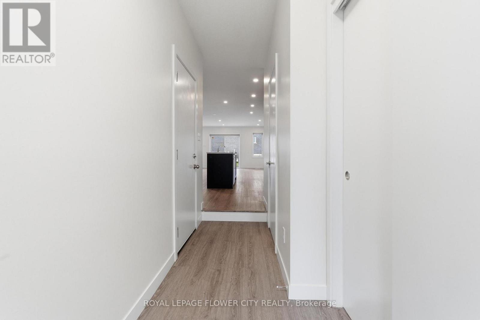 87 Pony Way, Kitchener, Ontario  N2R 0R8 - Photo 7 - X13099752