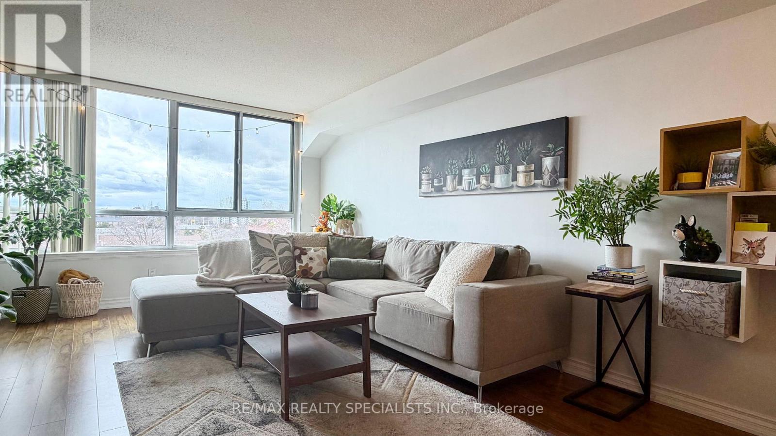 520 - 1001 Cedarglen Gate, Mississauga, Ontario L5C 4R2 - Photo 6 - W13089798