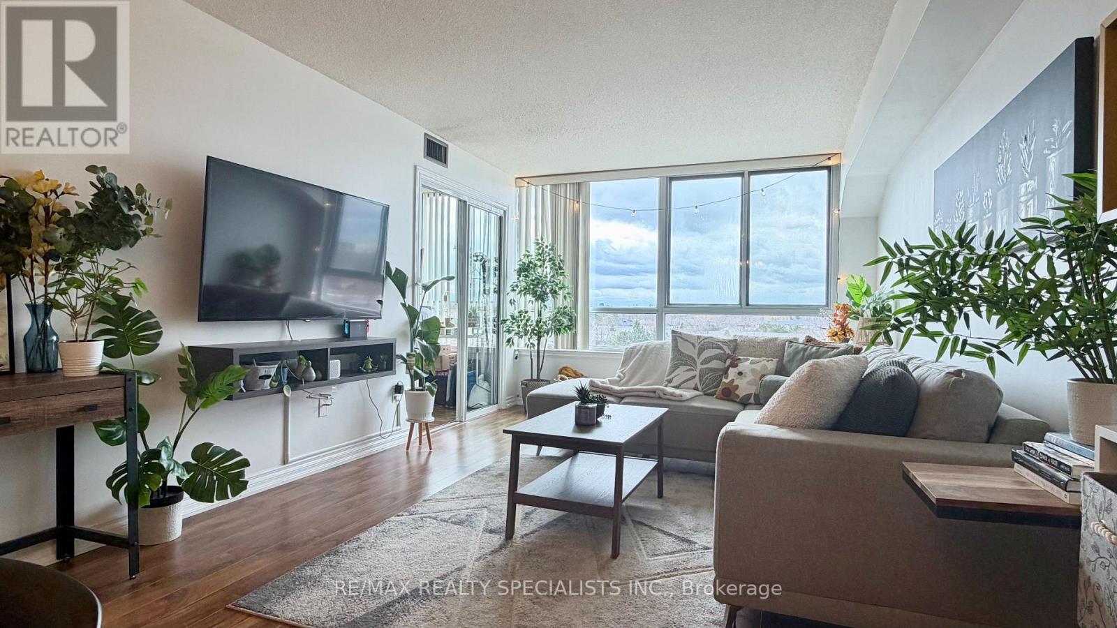 520 - 1001 Cedarglen Gate, Mississauga, Ontario L5C 4R2 - Photo 8 - W13089798
