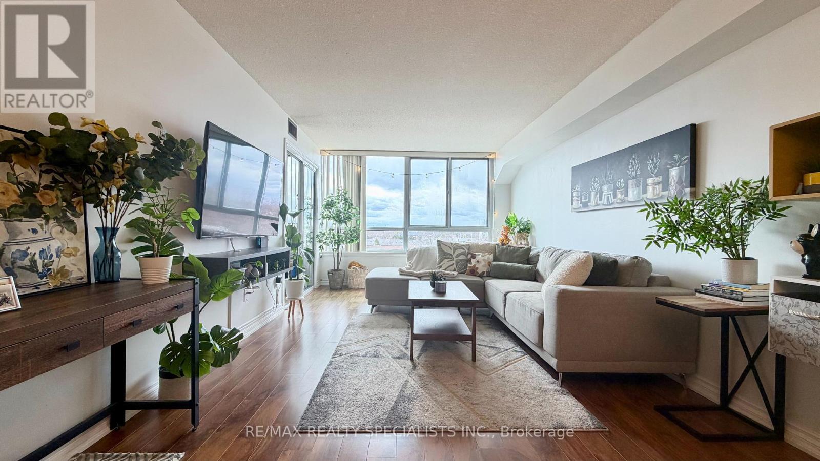 520 - 1001 Cedarglen Gate, Mississauga, Ontario L5C 4R2 - Photo 5 - W13089798