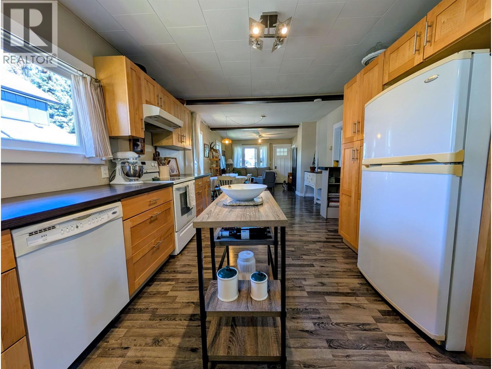 3923 First Avenue, Smithers, British Columbia  V0J 2N0 - Photo 8 - R3120823