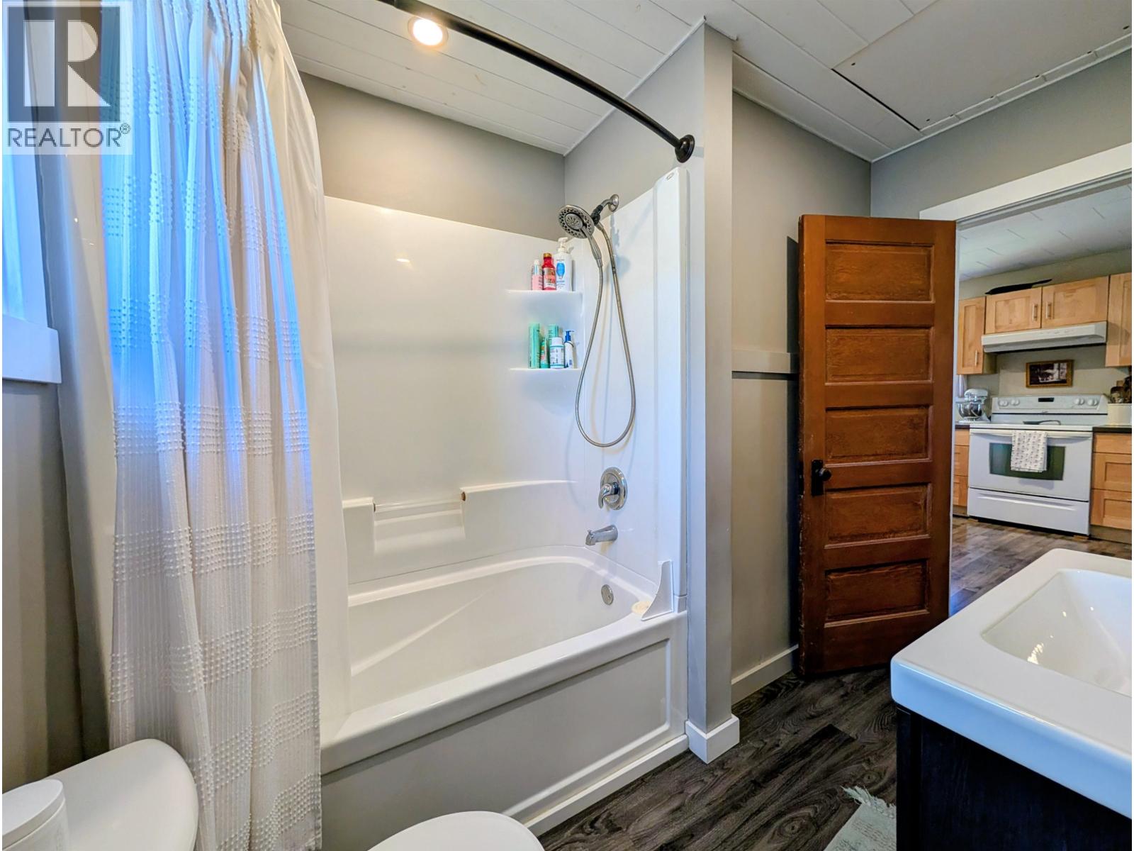 3923 First Avenue, Smithers, British Columbia  V0J 2N0 - Photo 17 - R3120823