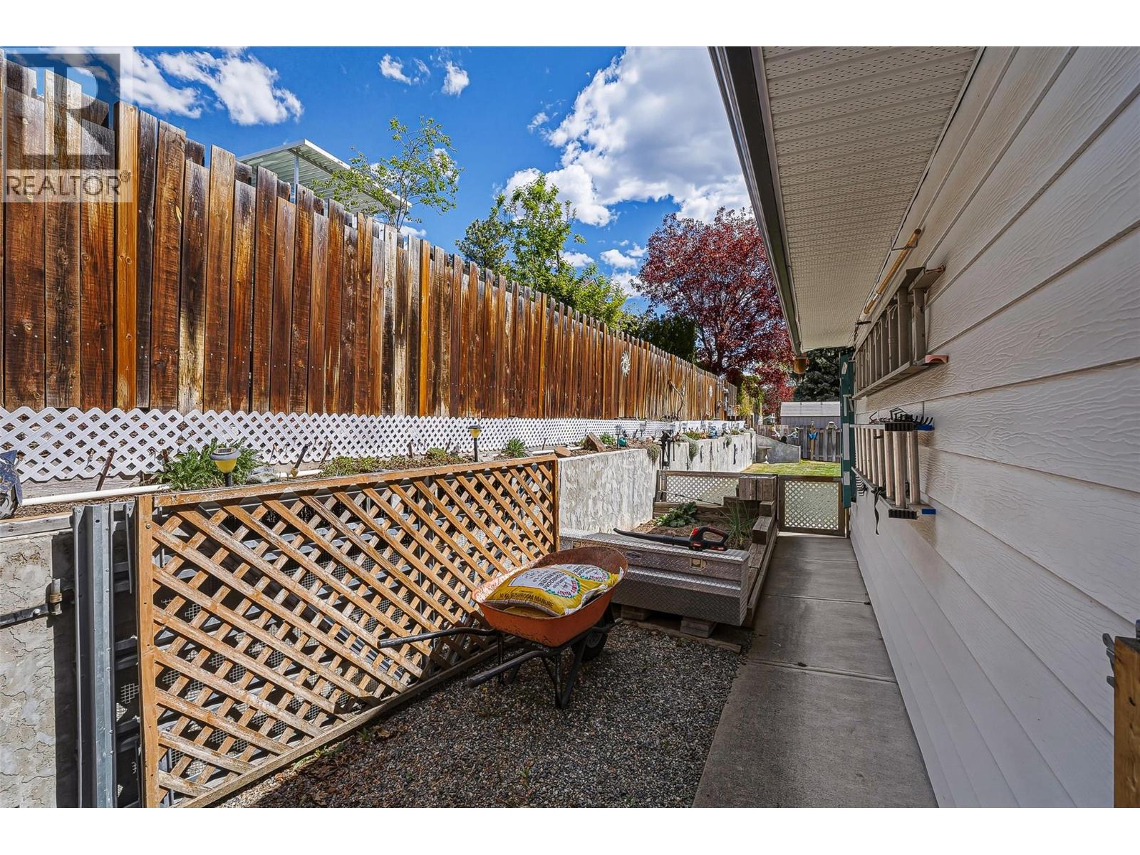 1751 Juniper Drive, Merritt, British Columbia  V1K 1J6 - Photo 75 - 10385843