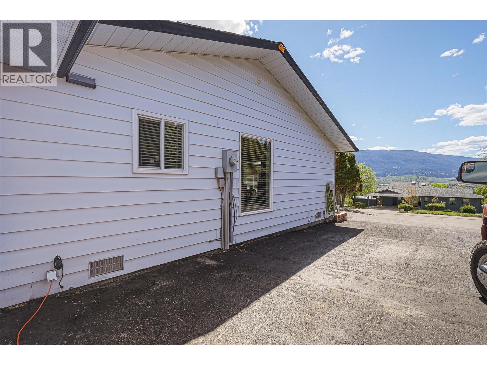 1751 Juniper Drive, Merritt, British Columbia  V1K 1J6 - Photo 77 - 10385843