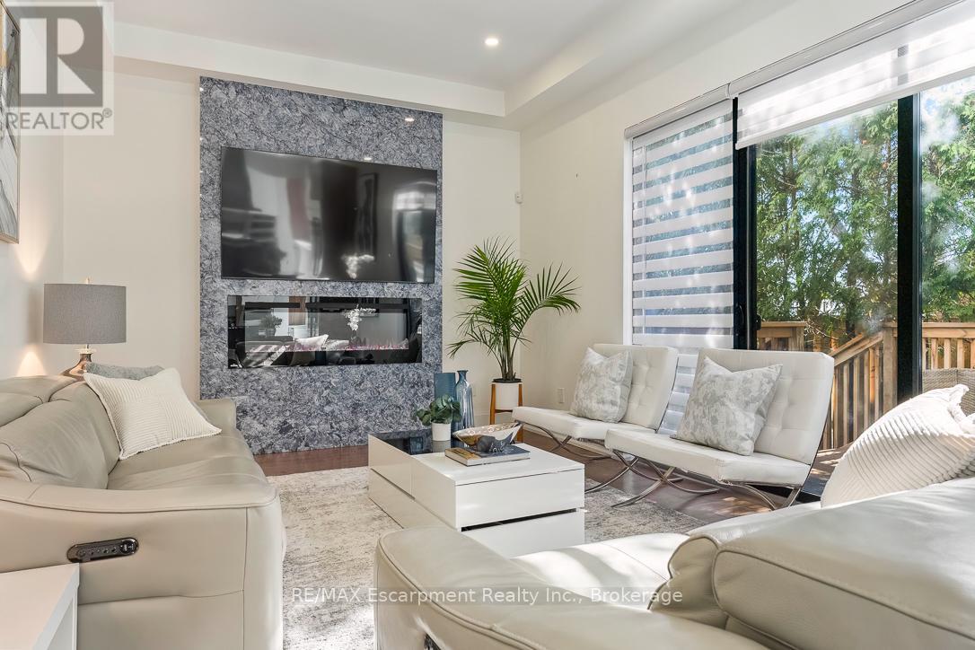 1526 Bridge Road, Oakville (Wo West), Ontario  L6L 2E3 - Photo 13 - W13099780