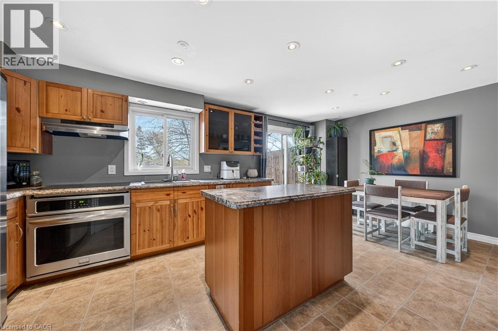 195 Old Carriage Drive, Kitchener, Ontario  N2P 1H5 - Photo 11 - 40828219