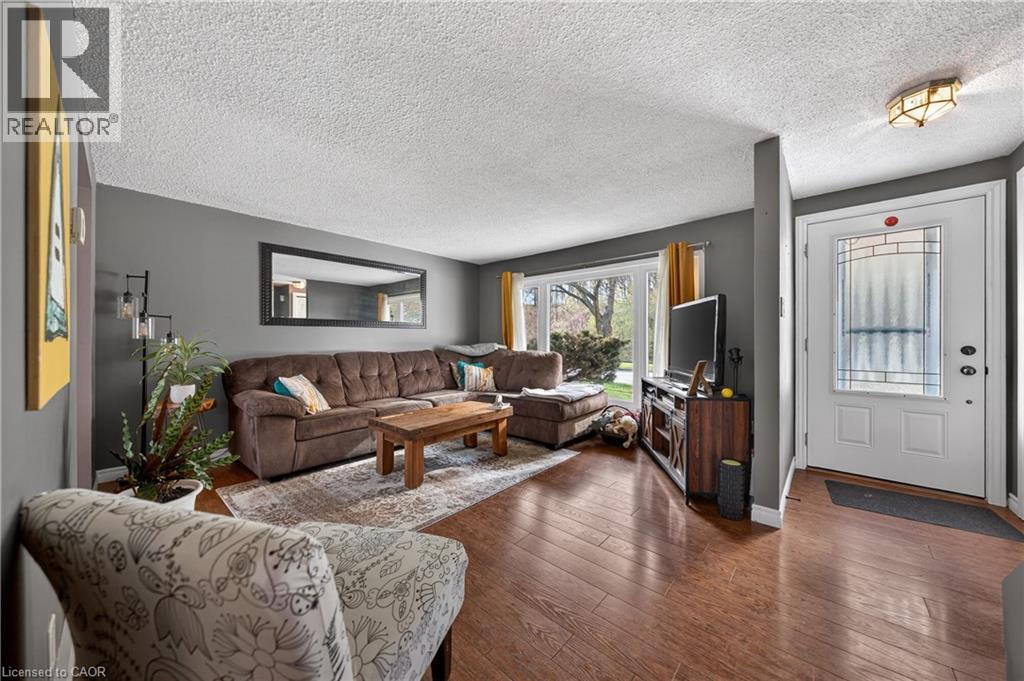 195 Old Carriage Drive, Kitchener, Ontario  N2P 1H5 - Photo 4 - 40828219