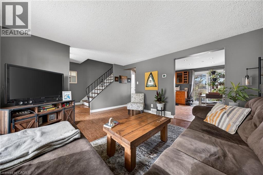 195 Old Carriage Drive, Kitchener, Ontario  N2P 1H5 - Photo 6 - 40828219
