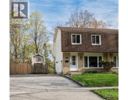 195 OLD CARRIAGE Drive, Kitchener, Ontario