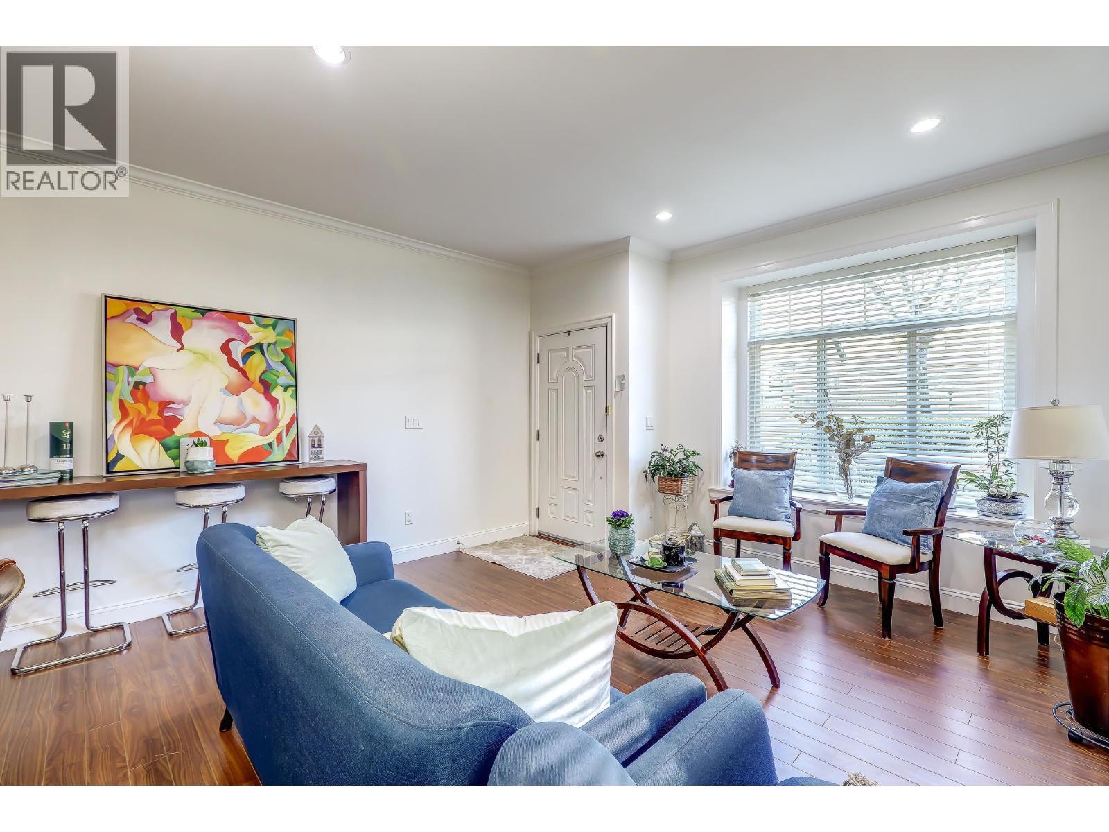 7448 17th Ave Avenue, Burnaby, British Columbia  V3N 1L4 - Photo 11 - R3121114