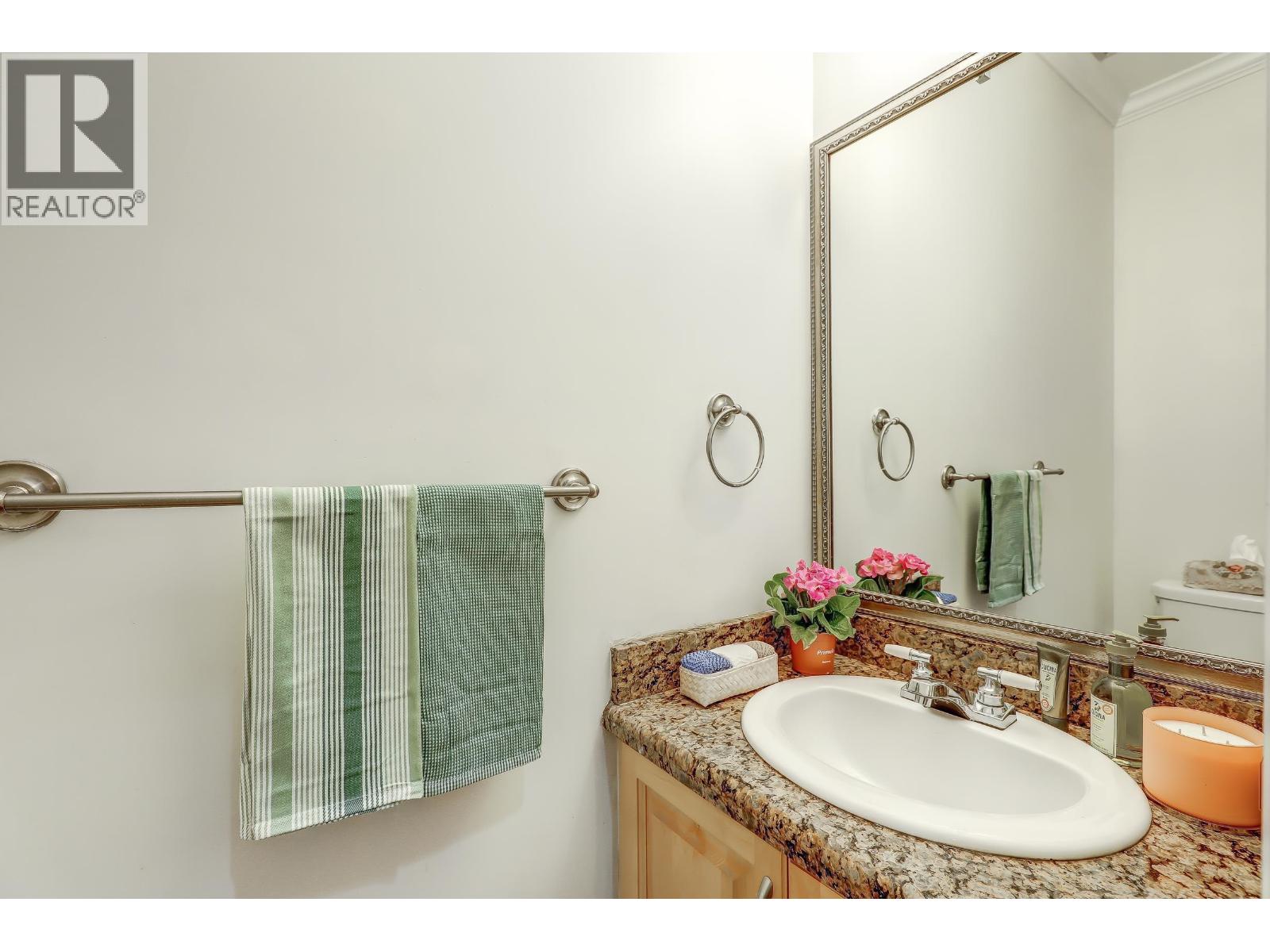 7448 17th Ave Avenue, Burnaby, British Columbia  V3N 1L4 - Photo 20 - R3121114