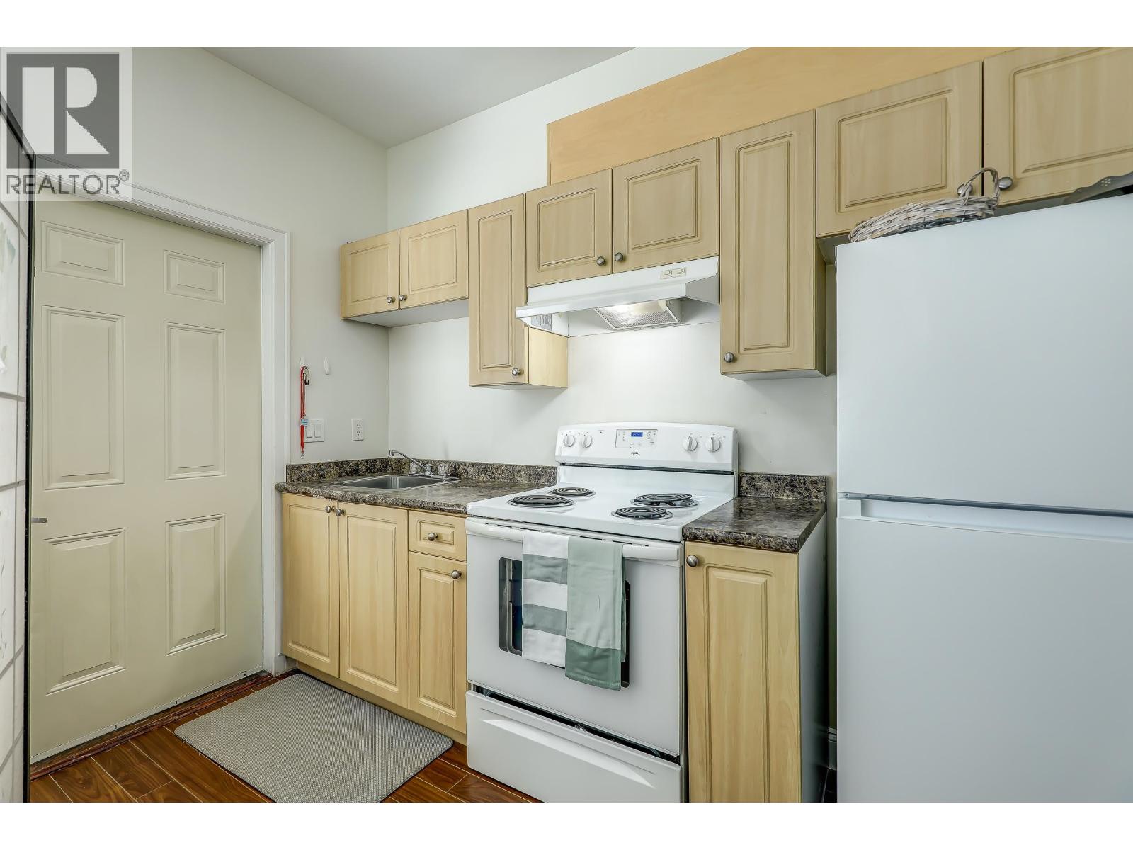 7448 17th Ave Avenue, Burnaby, British Columbia  V3N 1L4 - Photo 29 - R3121114