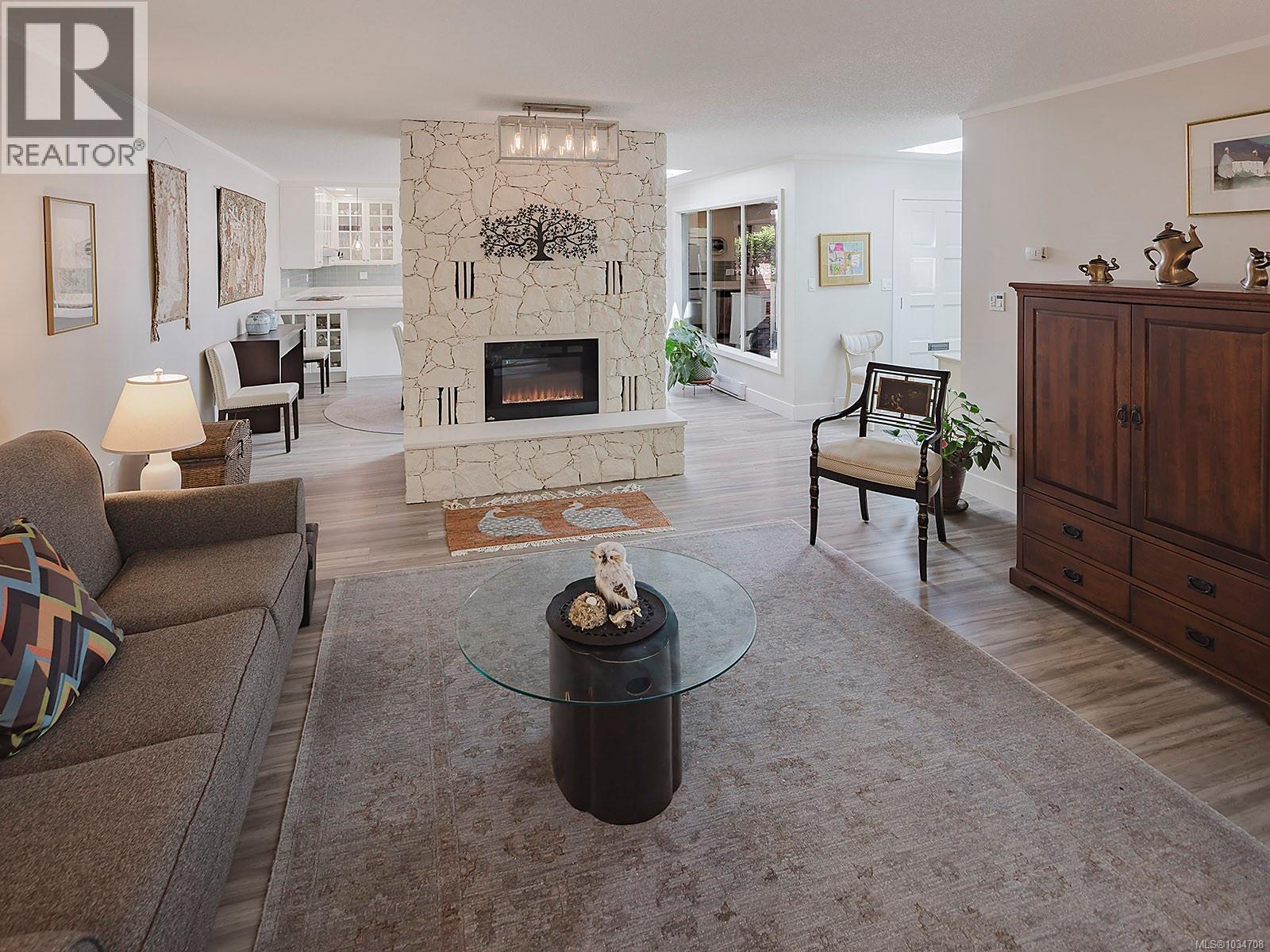 137 2345 Cedar Hill Cross Rd, Oak Bay, British Columbia  V8P 5M8 - Photo 8 - 1034708