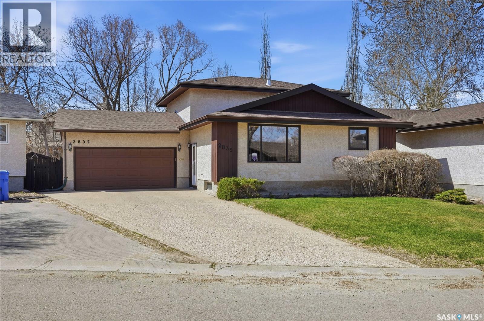 2835 More Crescent E, Regina, Saskatchewan  S4V 0T4 - Photo 3 - SK035197