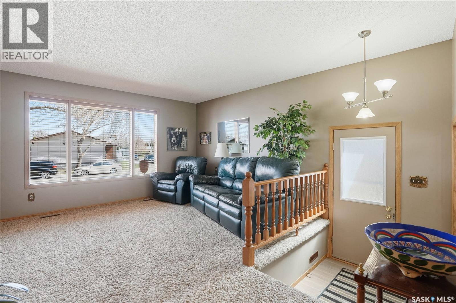 2835 More Crescent E, Regina, Saskatchewan  S4V 0T4 - Photo 5 - SK035197
