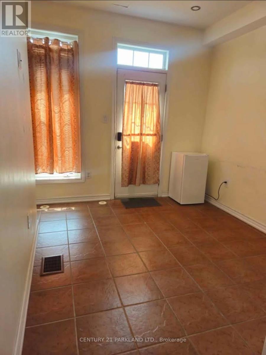 52 Ignatius Lane, Toronto (West Hill), Ontario  M1E 0A3 - Photo 2 - E13099764
